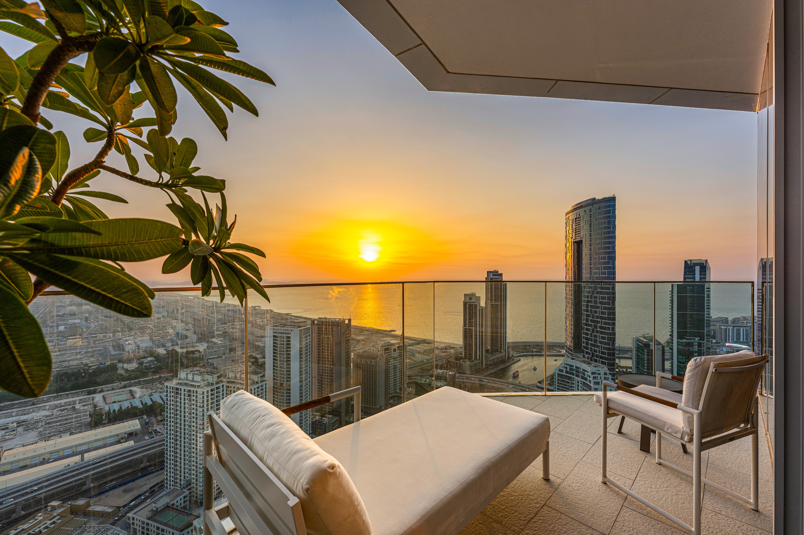Balcony Lounge