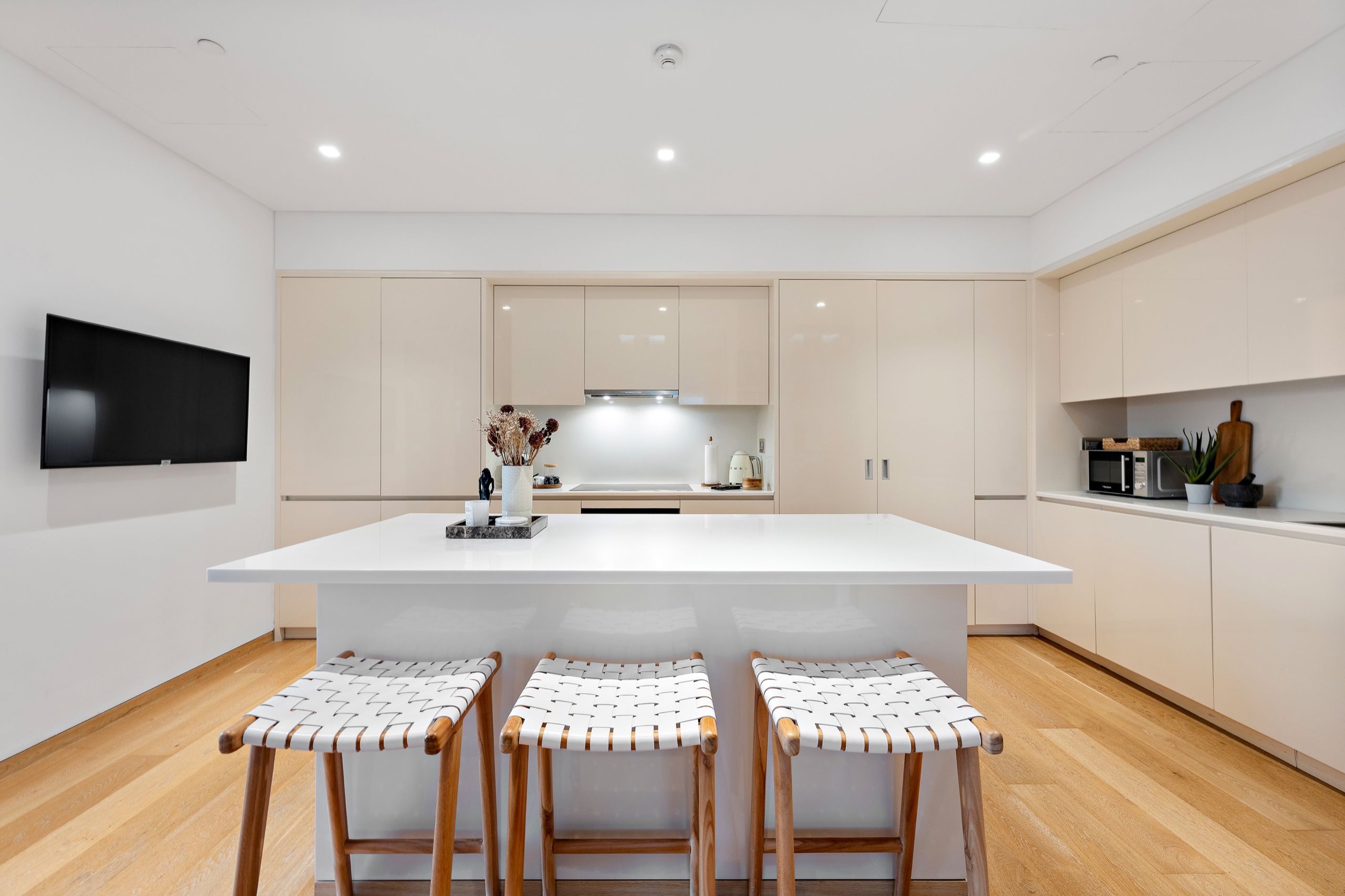 Apartment Photograph 7