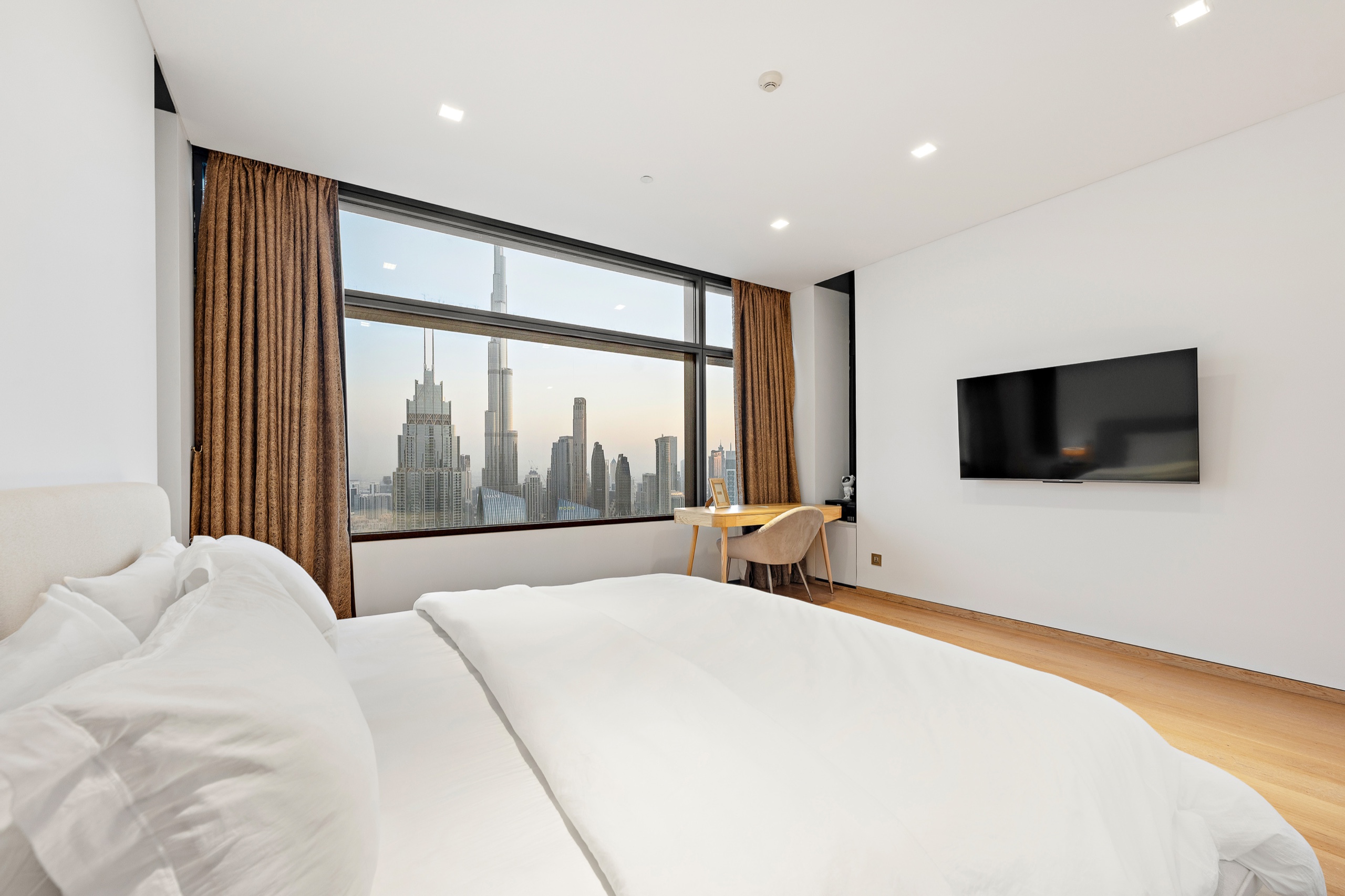 Apartment Photograph 9