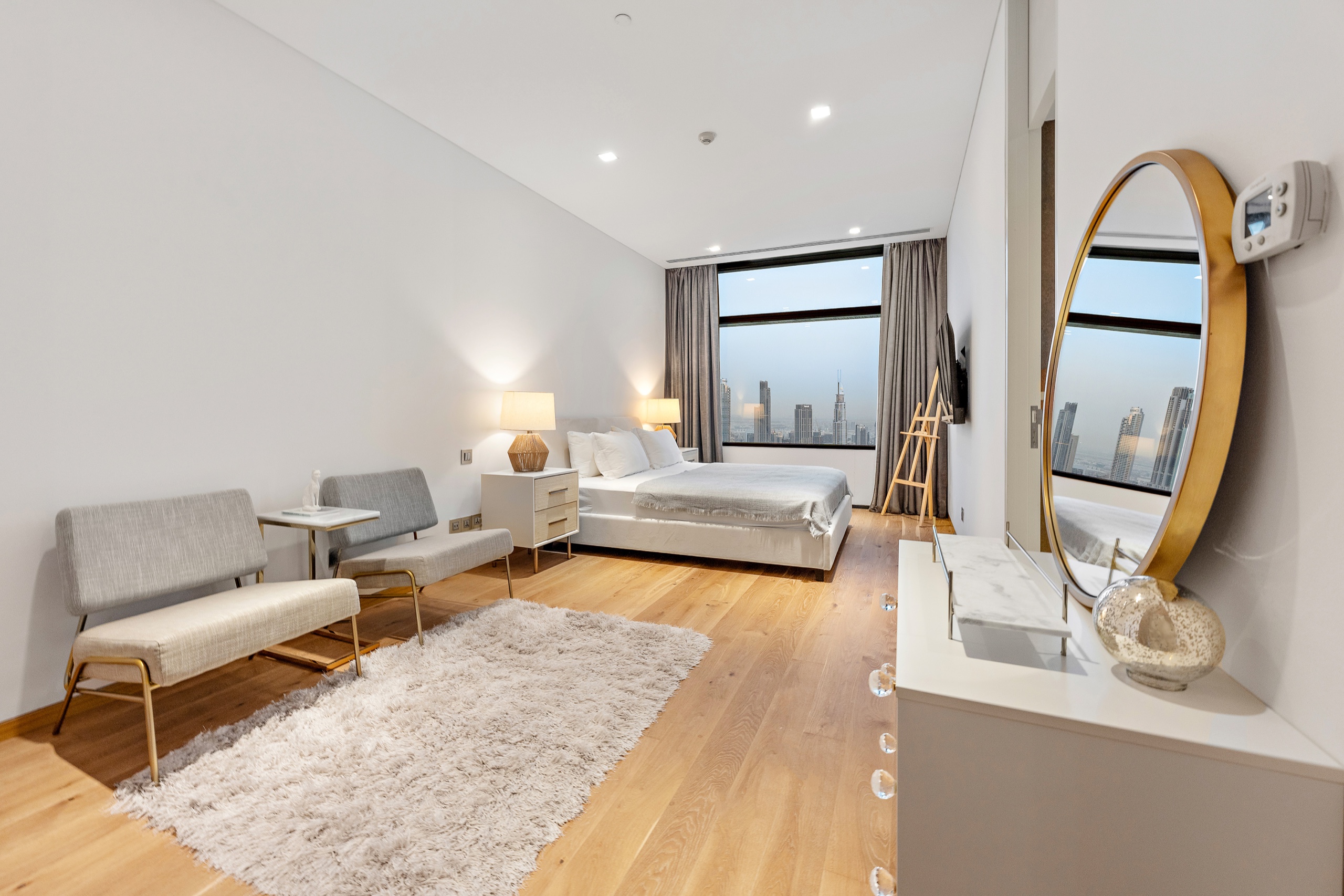 Apartment Photograph 13
