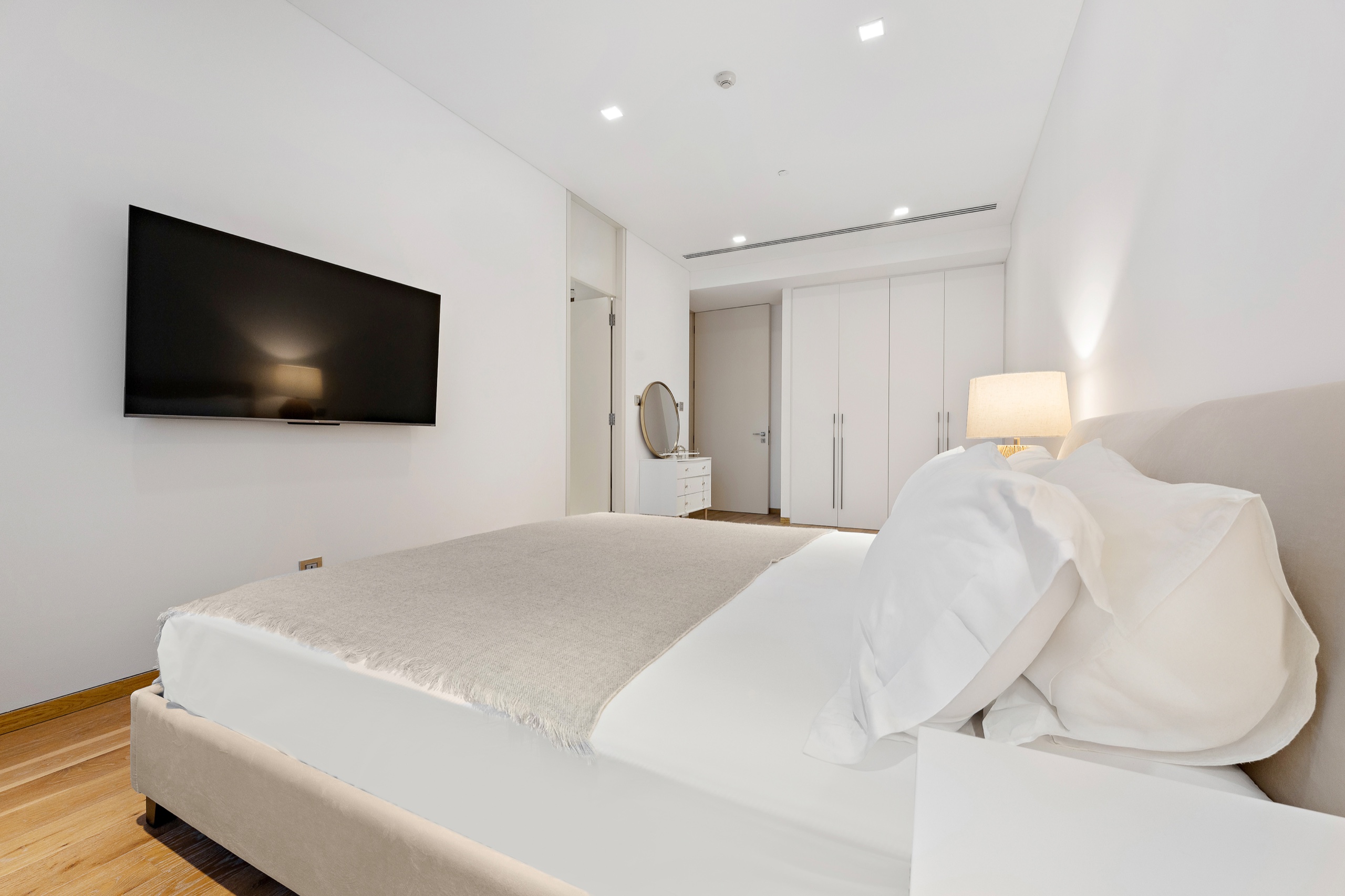 Apartment Photograph 14