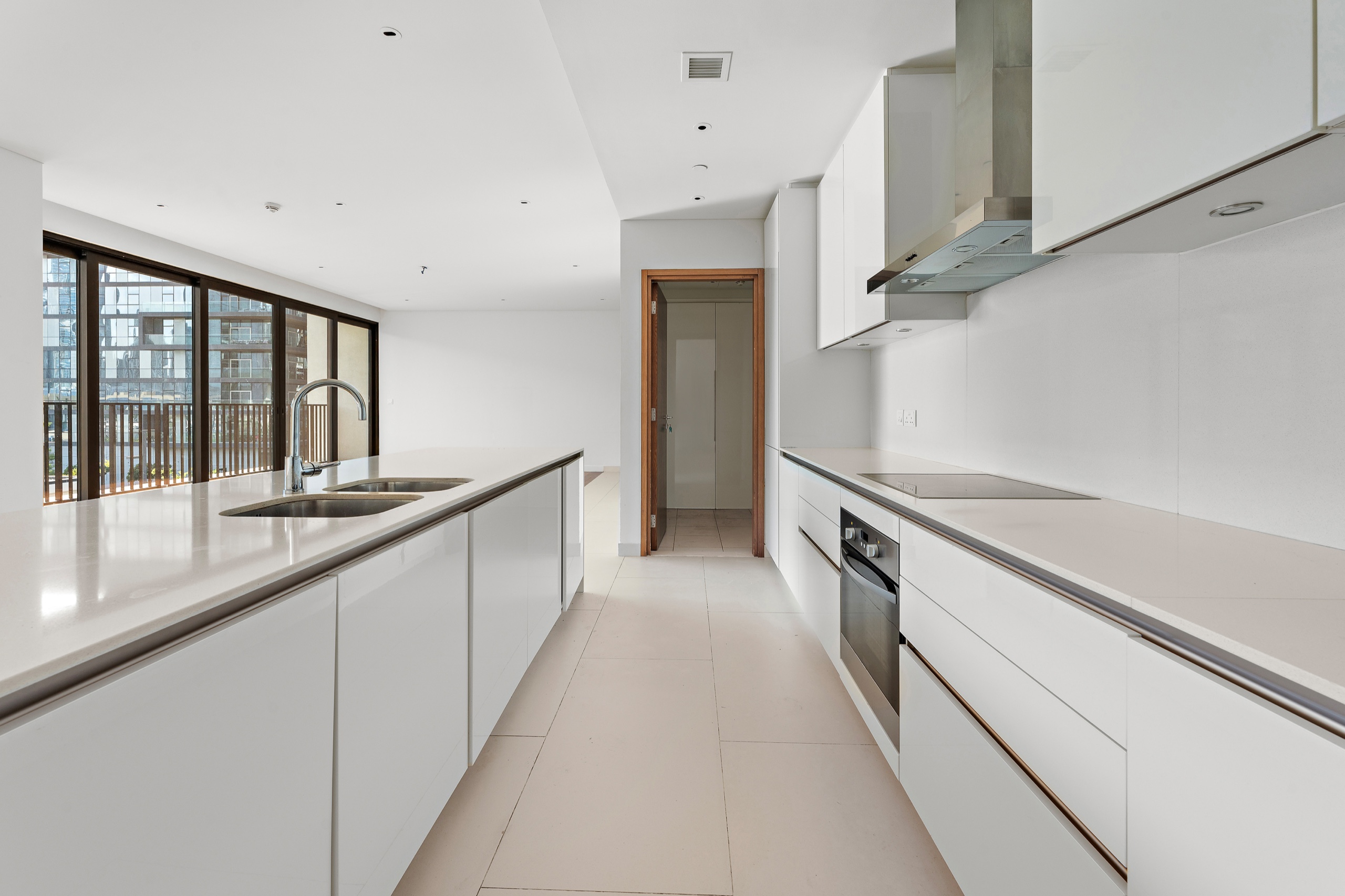 Apartment Photograph 7
