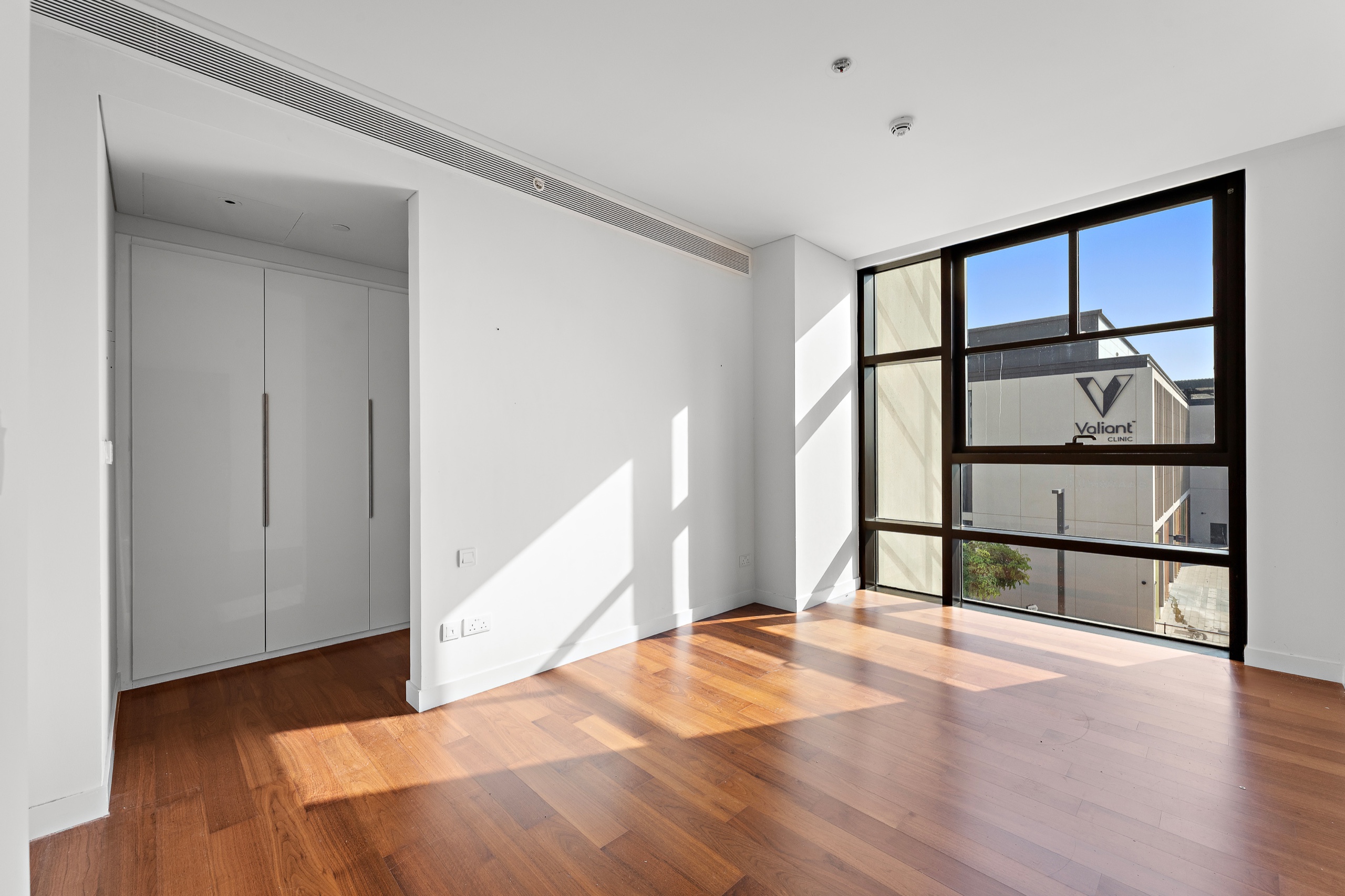Apartment Photograph 15