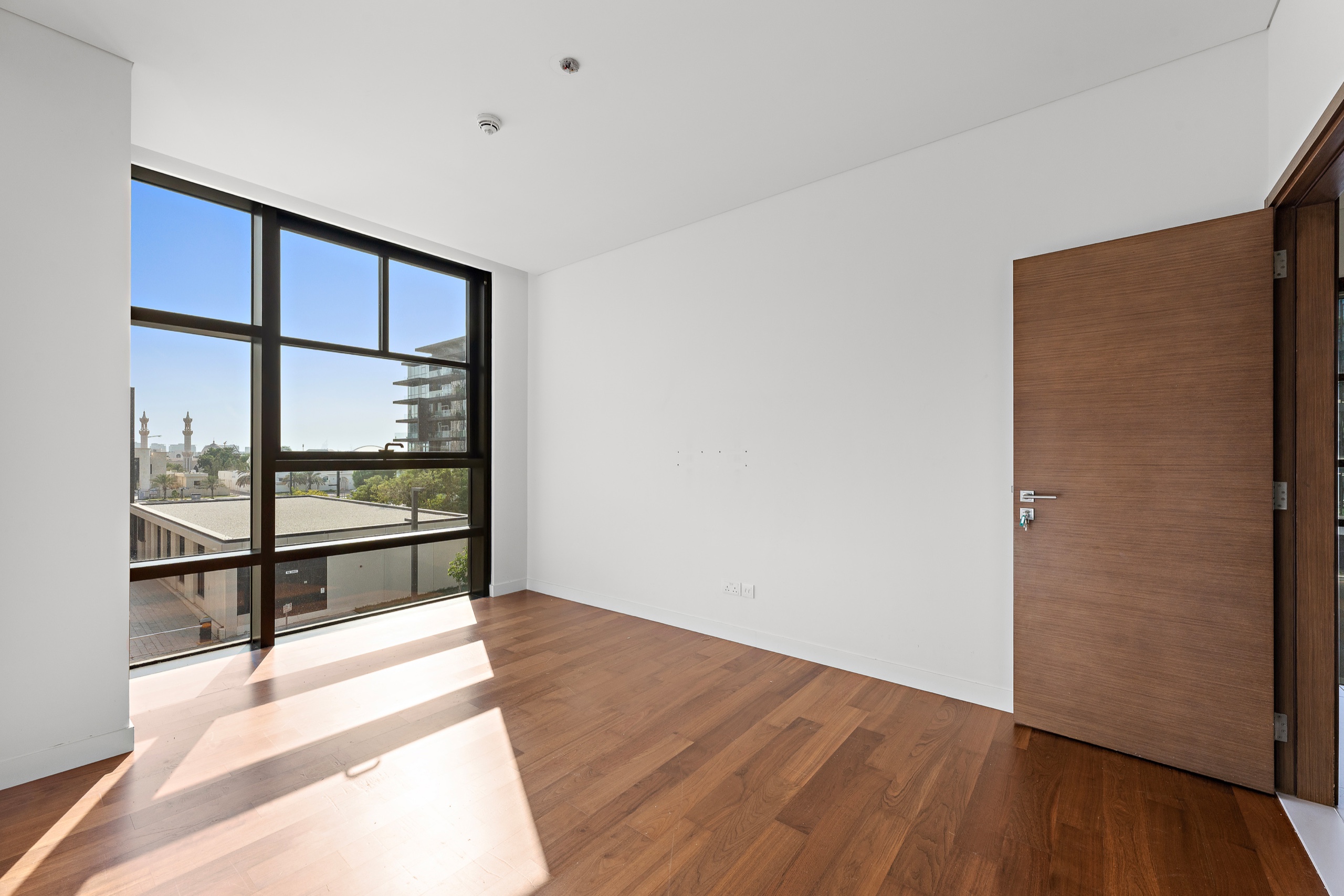Apartment Photograph 16