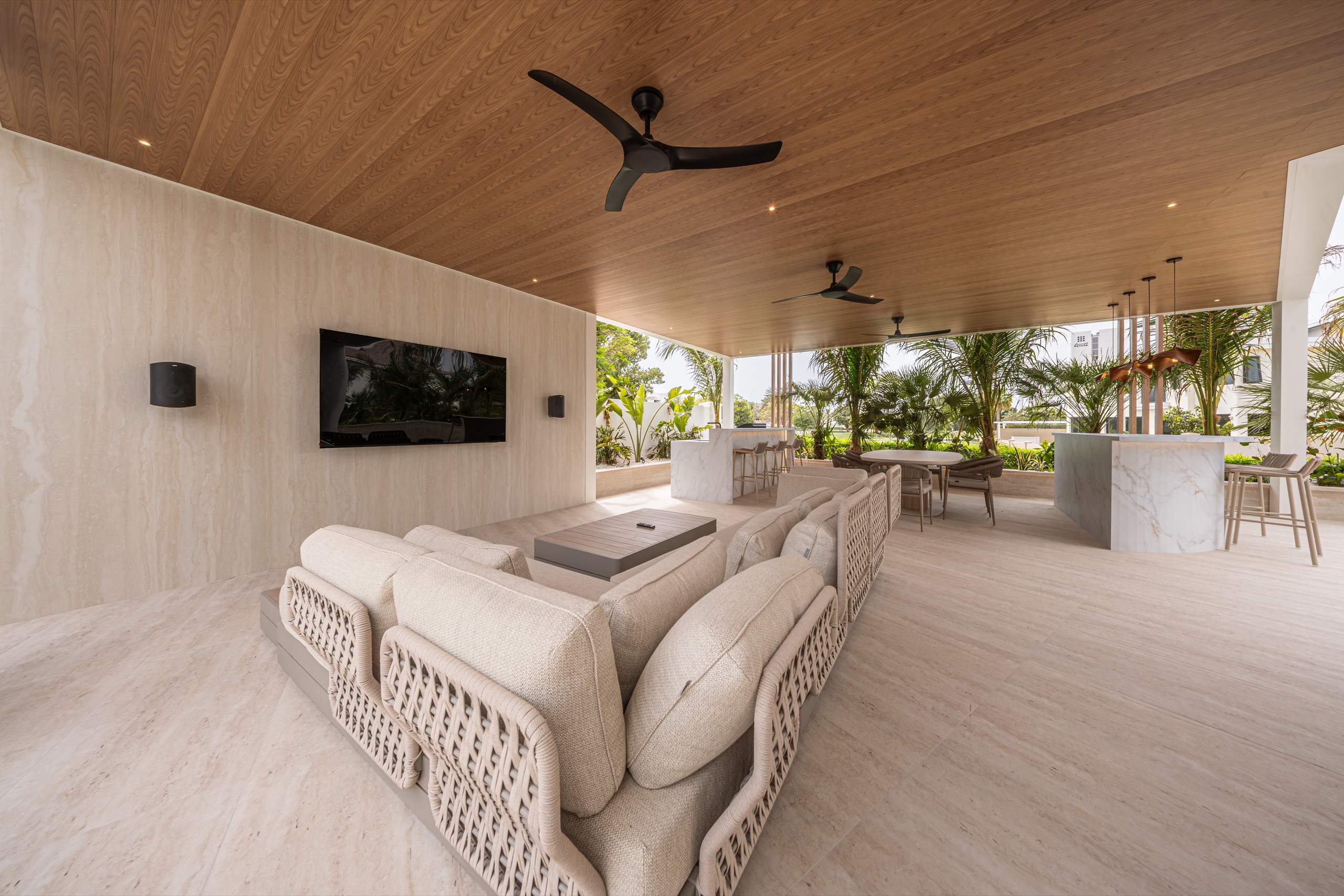 Outdoor Lounge