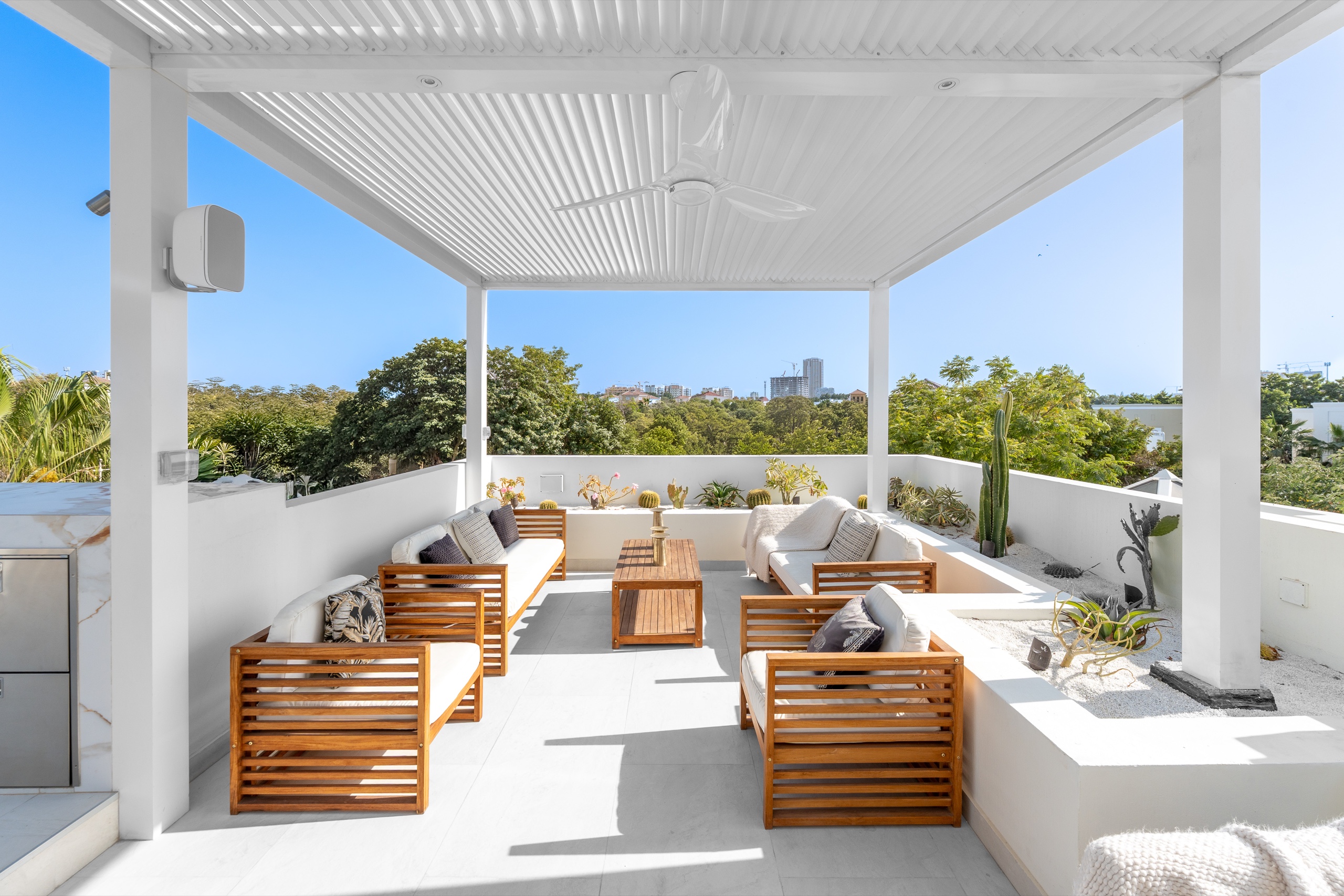 Rooftop Lounge