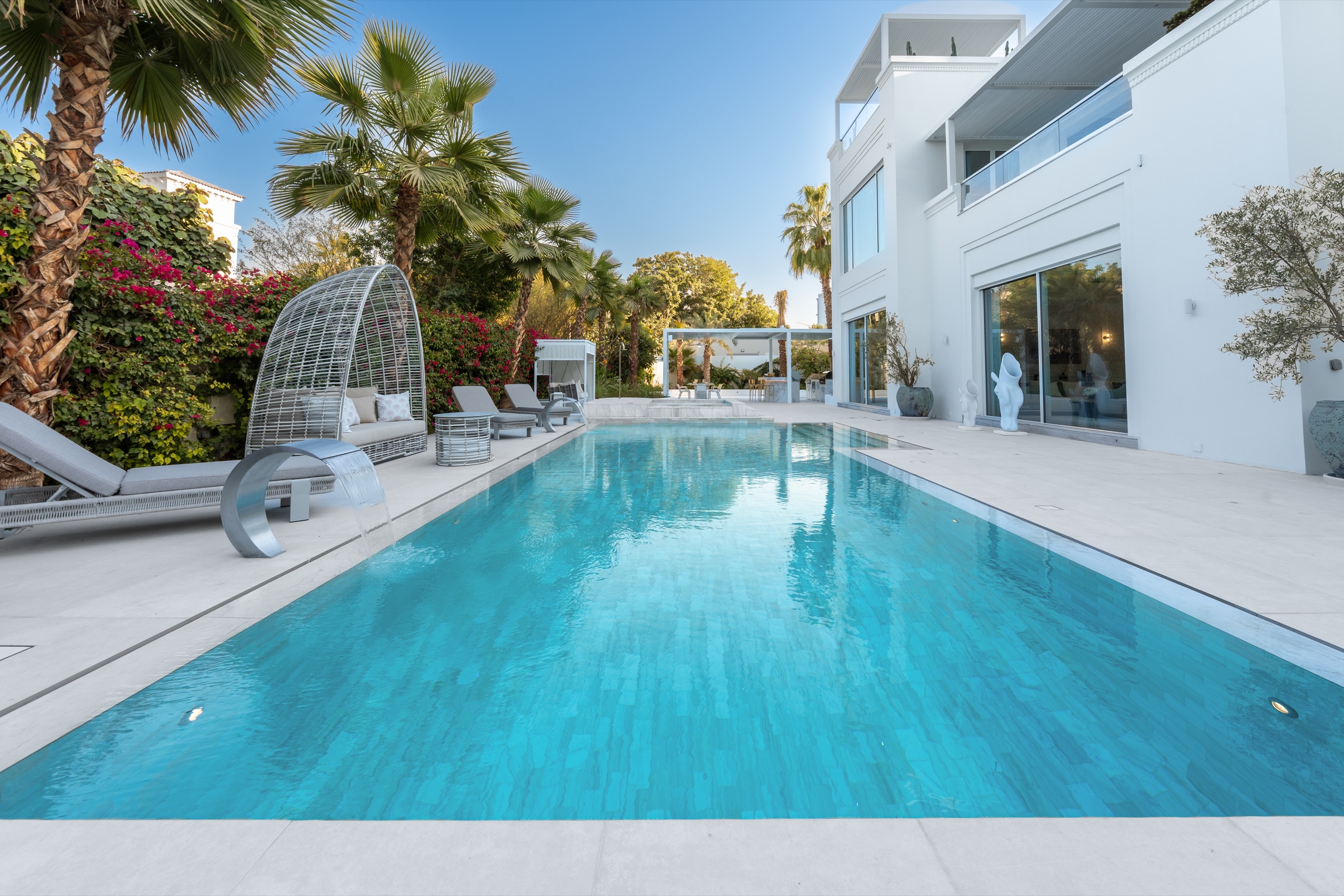 Pool Lounge
