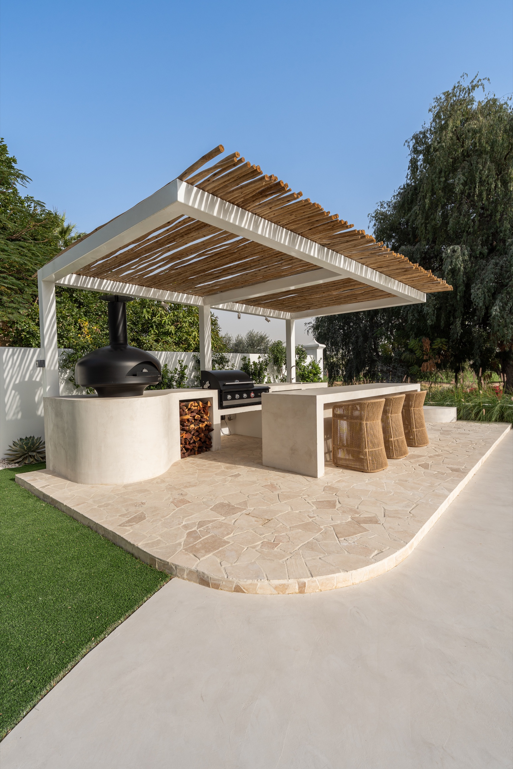 Outdoor Kitchen