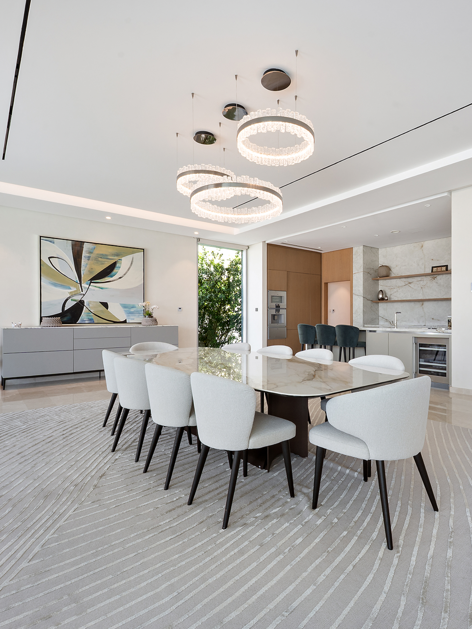 Dining & Kitchen